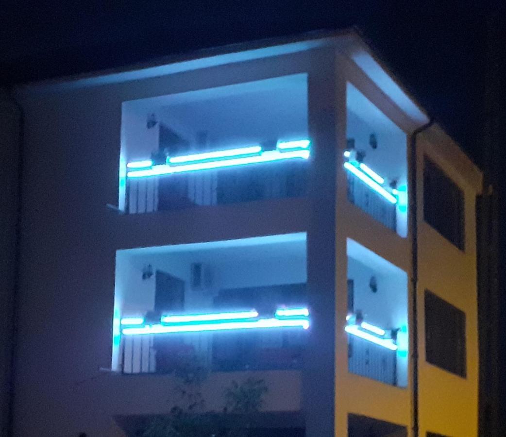 Năvodari Splendid Aparthotel מראה חיצוני תמונה